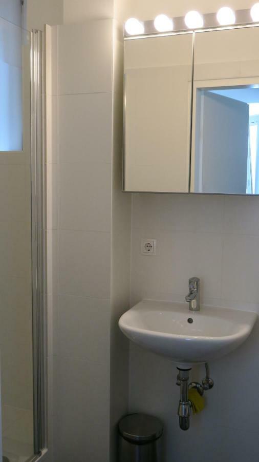 2 Zimmer Wohnung Wenen Buitenkant foto